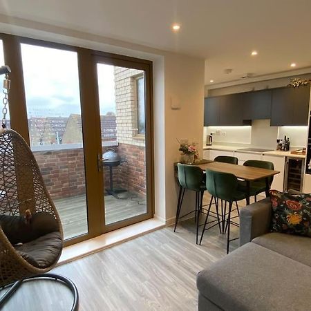 London Luxe: Stylish Studio Exterior foto