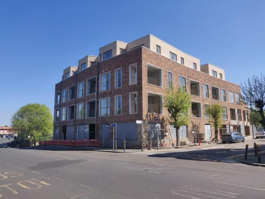 London Luxe: Stylish Studio Exterior foto